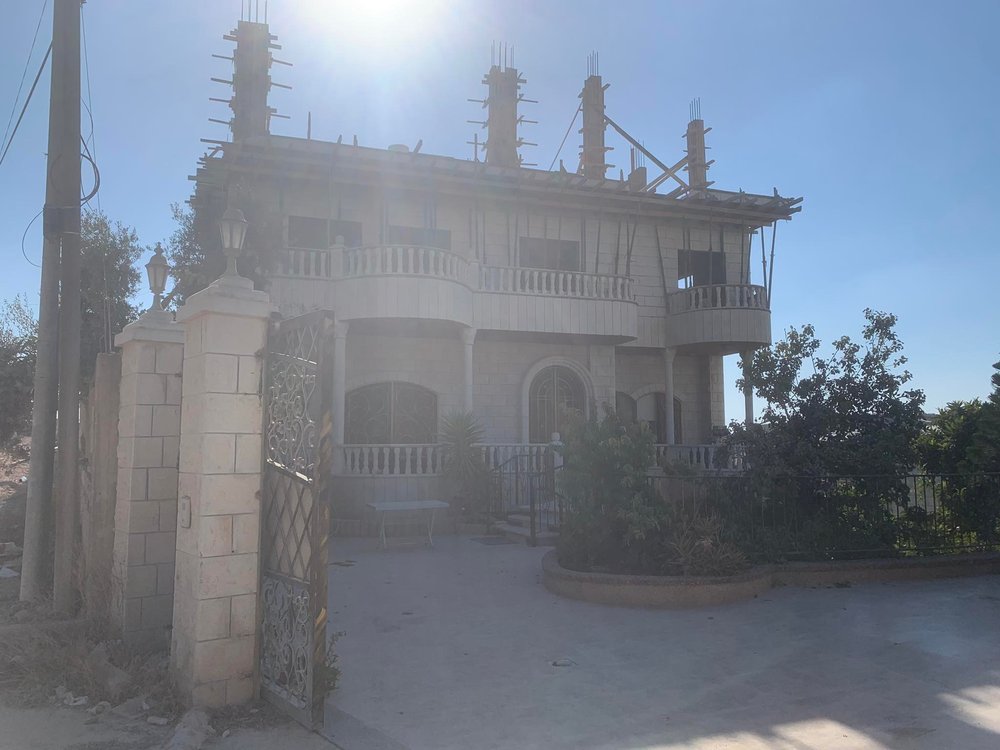 شقق في عماره قيد الإنشاء في أجمل مواقع بيت وزن نابلس