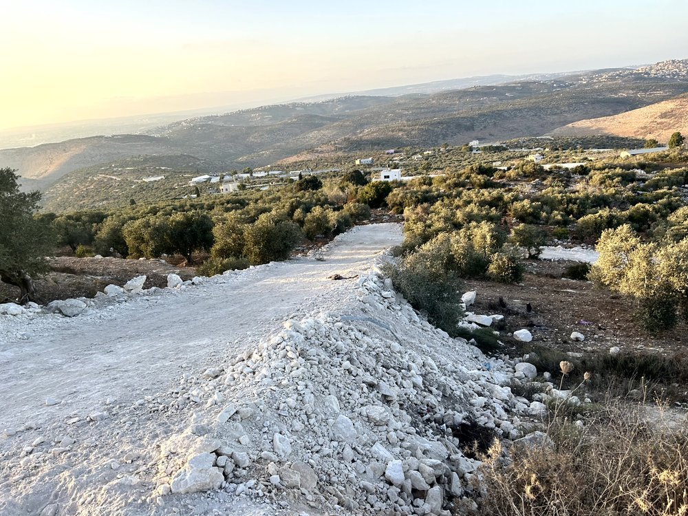 اراضي للبيع منطقة الاقواس - بلعا