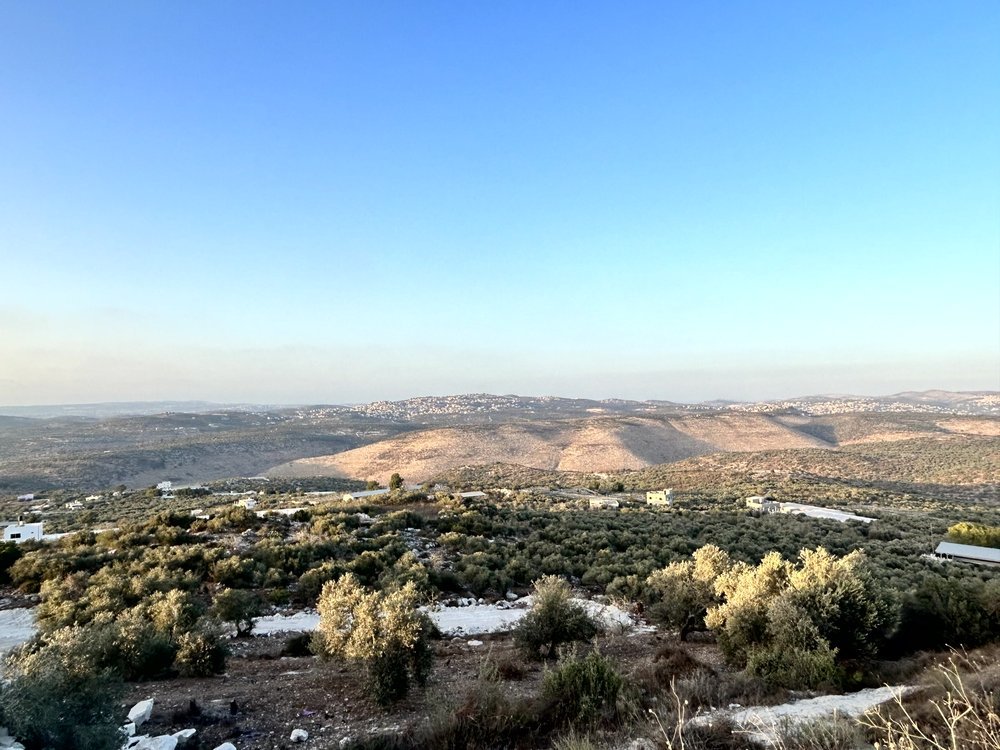 اراضي للبيع منطقة الاقواس - بلعا