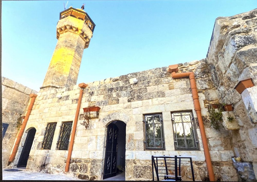 Charming Old Roman House with Courtyard and Central Location