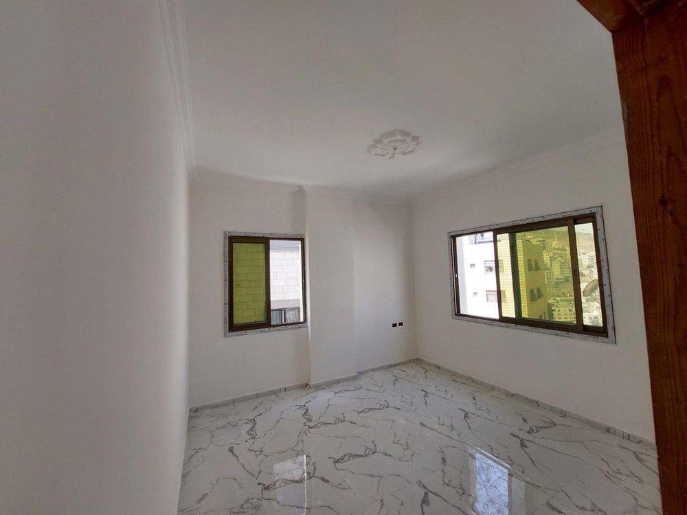 شقة للبيع في نابلس